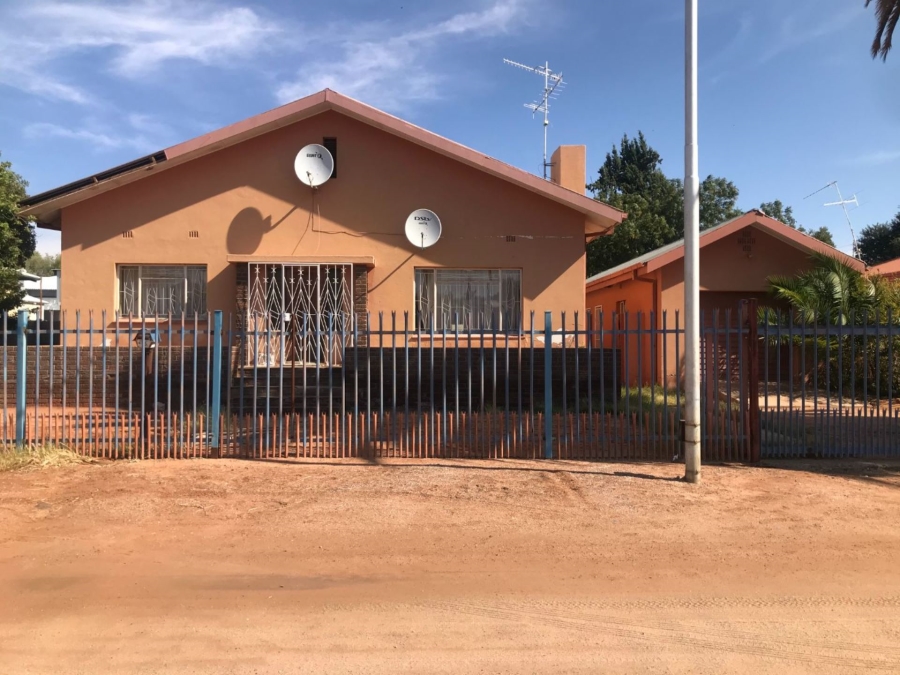 3 Bedroom Property for Sale in Flora Park Northern Cape